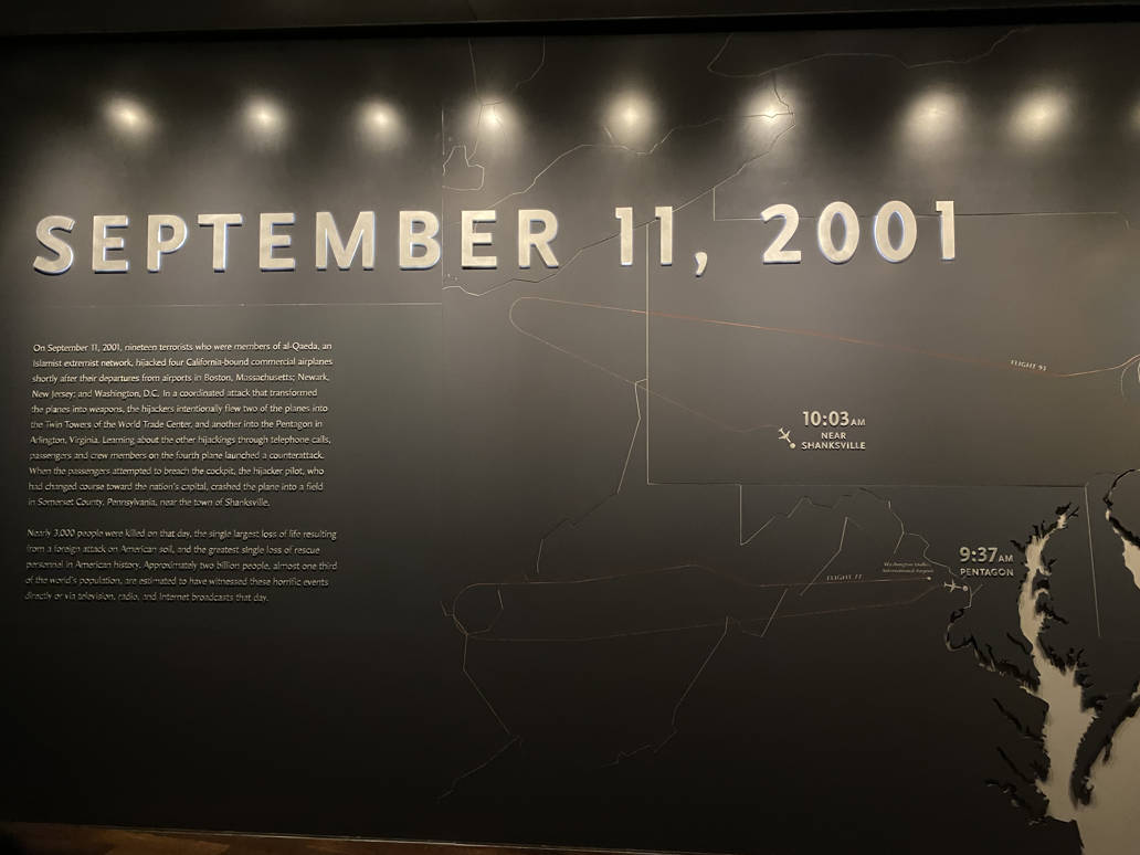 Weitere Flüge am 11.September 2001 auf einer Gedenktafel im 9/11 National Memorial Museum